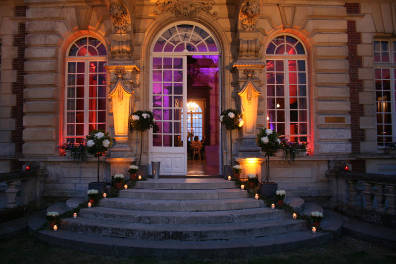 décoration florale à l'entrée du chateau de combray